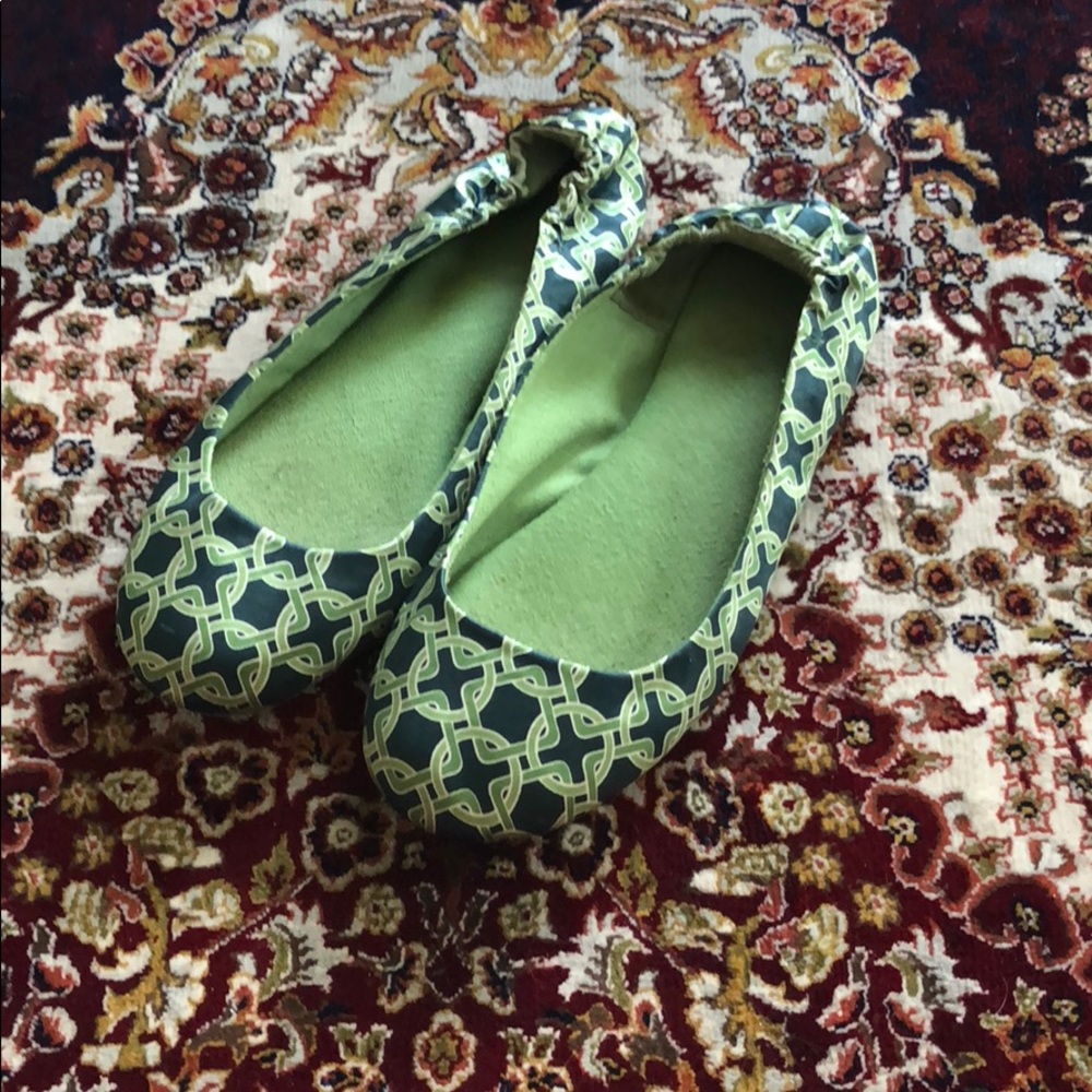 Silk flats! Size 7